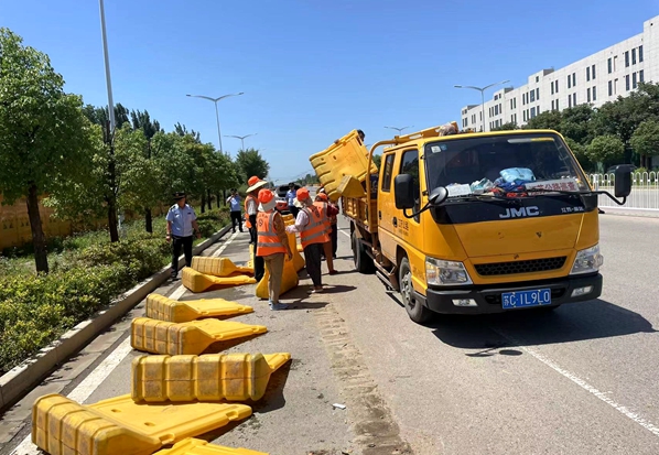 铜山站：清理占道围挡保障道路安全2_proc.jpg