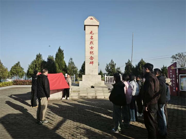 安徽省太和县原墙镇举行预备党员转正宣誓仪式