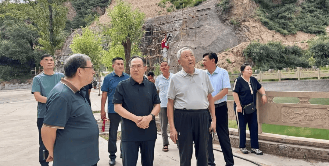 建好红色文化阵地，弘扬伟大红军精神 ——原文化部老领导周和平等深入书院调研并参加座谈会