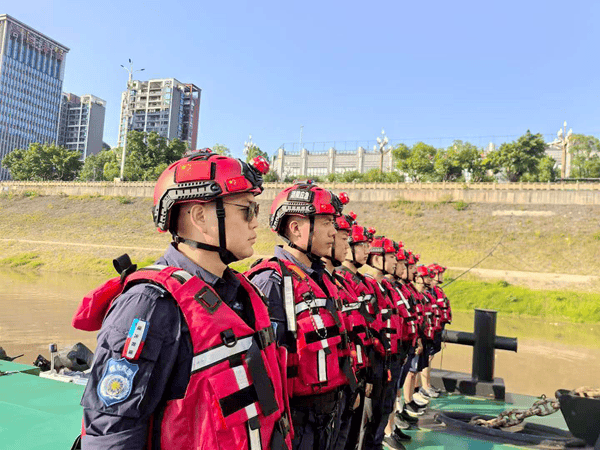 <strong>涪陵区曙光应急救援队获2025年度国家级海上搜救奖励</strong>