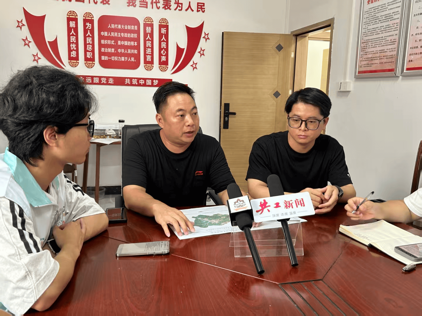 校媒联动赋能“百千万工程” 社岗村农遗保