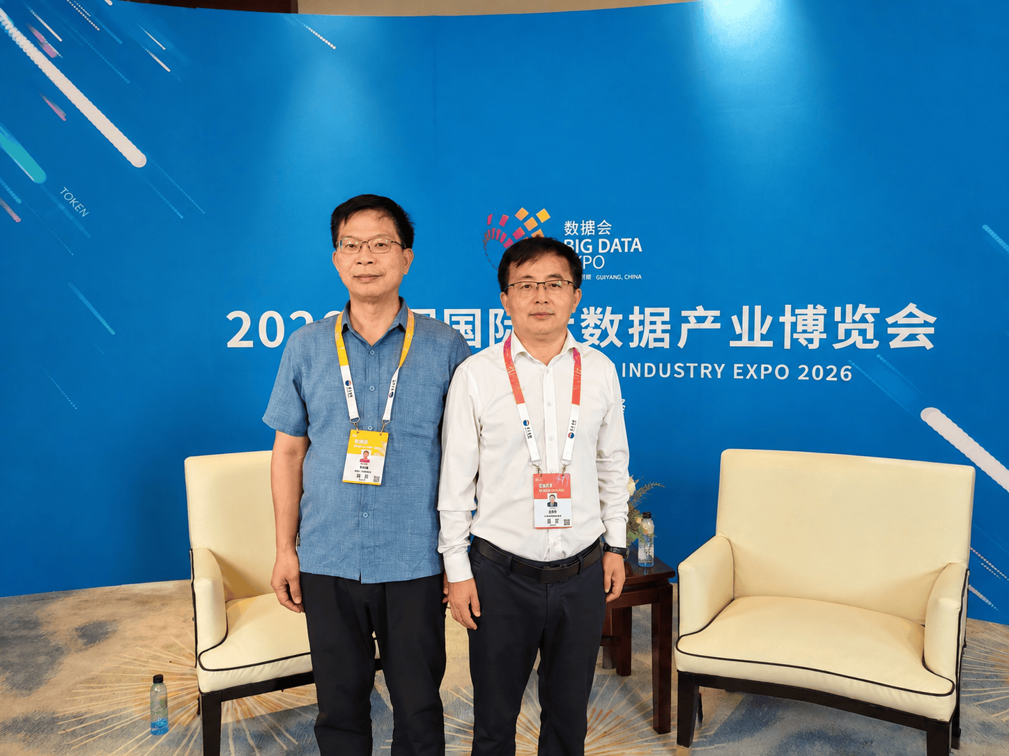 贵阳市委常委赵国梁看望参会记者并与香港共